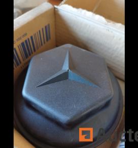 Bouchon camion Mercedes : 15 €