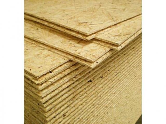 Panneau de pose OSB3 2050x625x18 mm  : 7,25 € M²