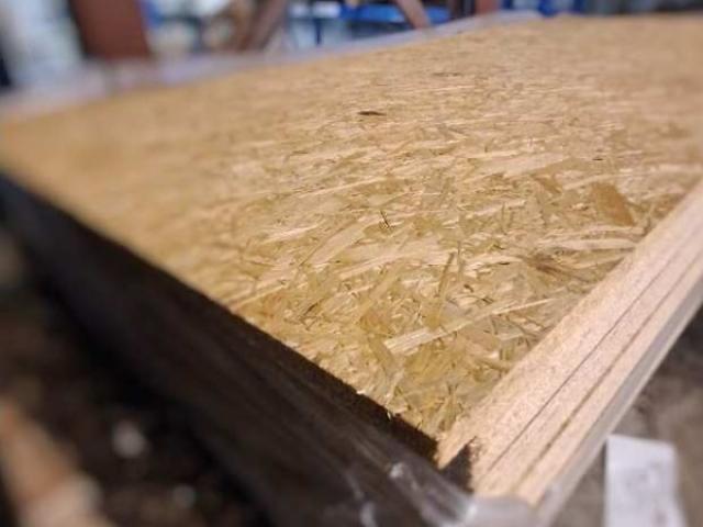 OSB Panneau de pose OSB3 2050x625x25 mm E1 : 10,50 € M²