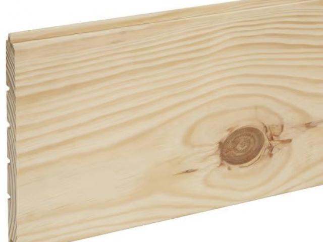 Plancher en pin maritime déclassé brut - L. 2 m x l. 14 cm x Ép. 21 mm : 15 € M²