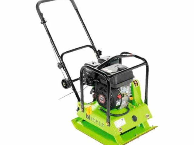 Plaque vibrante Zipper ZI-RPE90C avec tapis en caoutchouc : 440 €