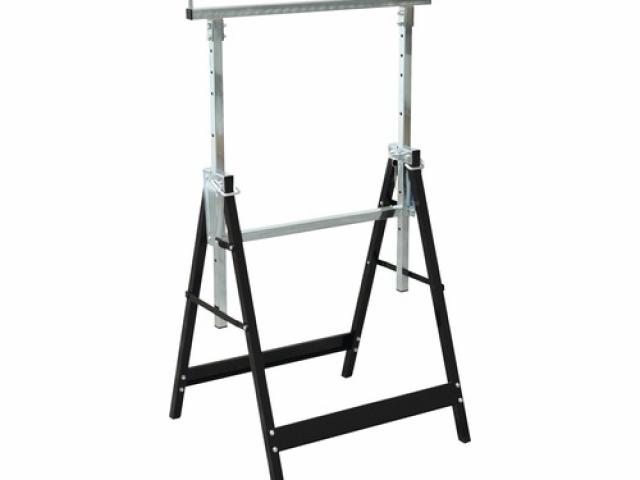 Tréteau métal, pliable 200 kg : 30 € pièce