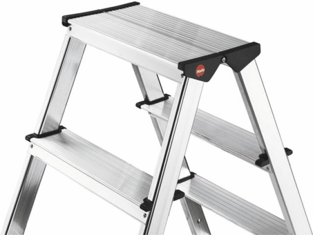 Échelle marches en aluminium Hailo D60 2 x 5 marches : 98 € pièce