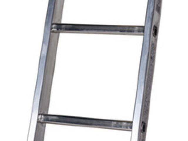 Échelle multifonctions WERNER échelle simple d'appui ou échelle coulissante aluminium 3 parties 3 x 12 barreaux hauteur de travail 8,15 m : 400 €